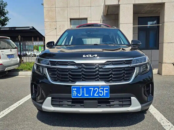 2023 Kia Seltos I Рестайлинг, чёрный, 1800217 рублей - вид 1