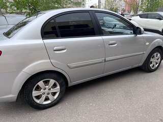 2010 Kia Rio II Рестайлинг, серебристый, 470000 рублей, вид 5
