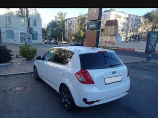 2011 Kia Ceed I Рестайлинг, белый, 680000 рублей, вид 4