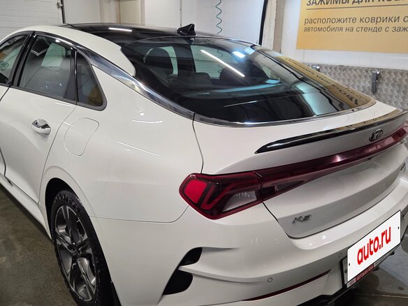 2020 Kia K5 III, белый - вид 8