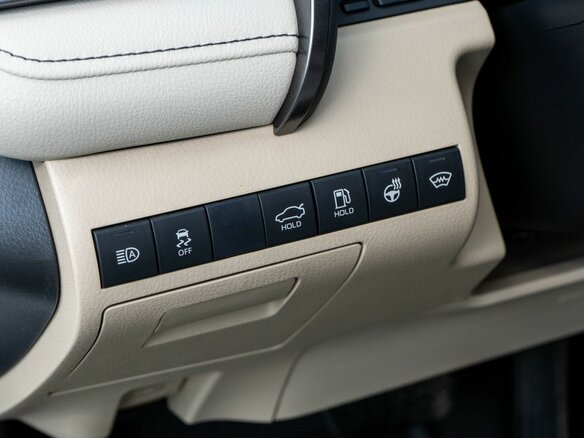 2021 Toyota Camry VIII (XV70) Рестайлинг, белый - вид 15