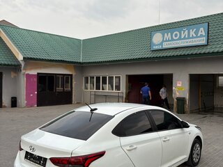 2018 Hyundai Solaris II, белый, 720000 рублей, вид 4