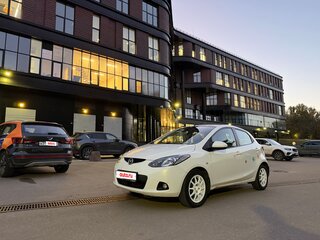 2009 Mazda 2 II (DE), белый, 530000 рублей, вид 2