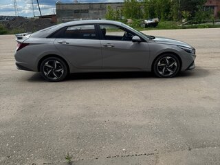 2021 Hyundai Avante VII, серый, 1750000 рублей, вид 2
