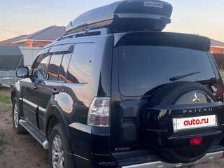 2013 Mitsubishi Pajero IV Рестайлинг 1, чёрный, 2000000 рублей, вид 3