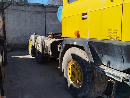 1992 Tatra T 815, жёлтый, 470000 рублей, вид 2
