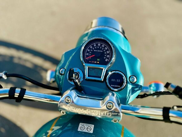 2026 Royal Enfield Classic 650, зелёный, 713000 рублей - вид 9