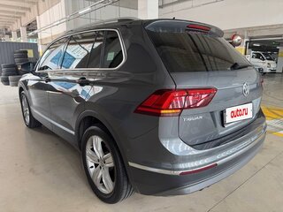 2021 Volkswagen Tiguan II Рестайлинг, серый, 2099100 рублей, вид 3
