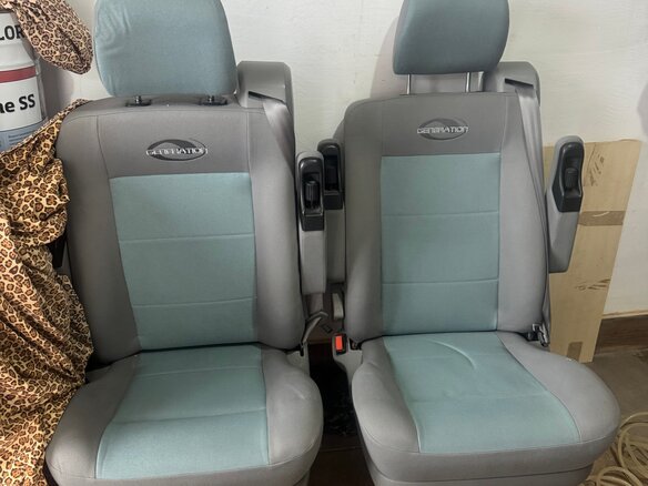 2002 Volkswagen Multivan T4, серебристый, 2100000 рублей - вид 9