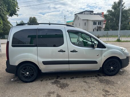 2014 Peugeot Partner II Рестайлинг, серебристый, 510000 рублей, вид 4