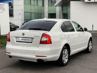 2012 Skoda Octavia II (A5) Рестайлинг, белый, 459000 рублей, вид 5