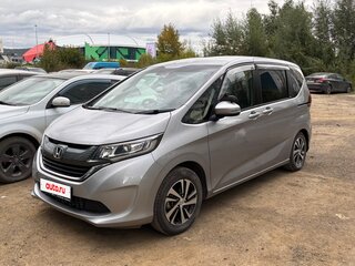 2019 Honda Freed+ II, серебристый, 1800000 рублей, вид 1