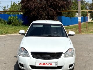 2015 Lada (ВАЗ) Priora I Рестайлинг, белый, 650000 рублей, вид 2