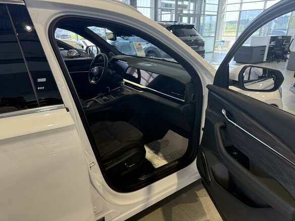 2026 Geely Monjaro I Рестайлинг, белый, 4954990 рублей - вид 14