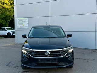 2021 Volkswagen Polo VI, чёрный, 1393000 рублей, вид 2
