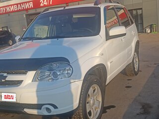 2013 Chevrolet Niva I Рестайлинг, белый, 520000 рублей, вид 1