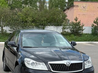 2011 Skoda Octavia II (A5) Рестайлинг, чёрный, 580000 рублей, вид 2