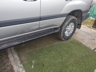 2005 Toyota Land Cruiser 105 100 Series Рестайлинг 2, серебристый, 1500000 рублей, вид 4