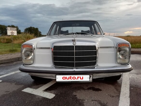 1973 Mercedes-Benz W114 280, белый, 1550000 рублей - вид 1