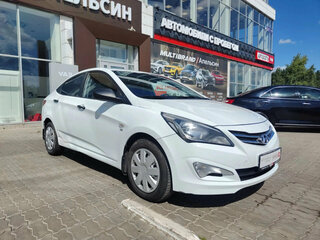 2014 Hyundai Solaris I Рестайлинг, белый, 599027 рублей, вид 4