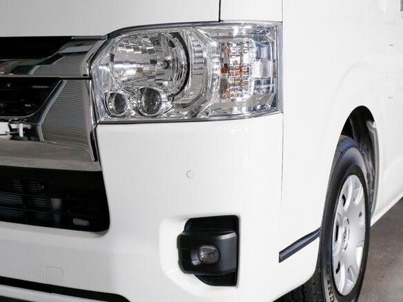 2023 Toyota HiAce H200 Рестайлинг, белый, 4989000 рублей - вид 29
