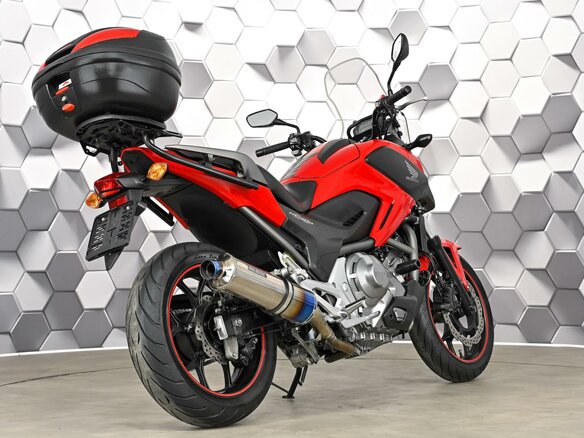 2012 Honda NC 700X, красный - вид 6