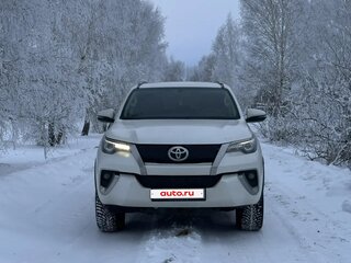 2018 Toyota Fortuner II, белый, 3400000 рублей, вид 4