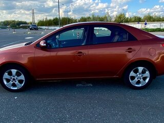 2010 Kia Cerato 4-speed II, оранжевый, 775000 рублей, вид 3