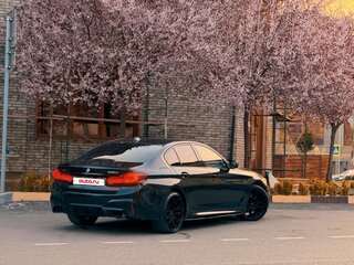 2019 BMW 5 серии 530d xDrive VII (G30/G31/G38), чёрный, 4200000 рублей, вид 4
