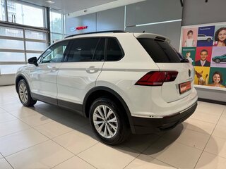 2021 Volkswagen Tiguan II Рестайлинг, белый, 2849000 рублей, вид 4