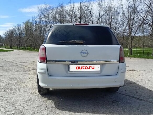2011 Opel Astra H Рестайлинг, белый, 670000 рублей - вид 5