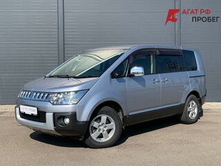 Mitsubishi Delica D:5 I