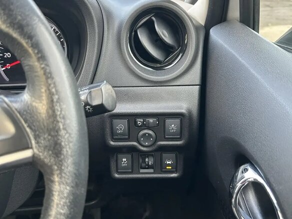 2016 Nissan Note II Рестайлинг, серебристый, 1200000 рублей - вид 6