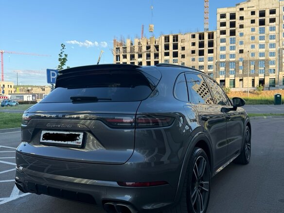 2019 Porsche Cayenne Turbo III, серый, 5700000 рублей - вид 7
