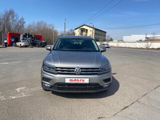 2018 Volkswagen Tiguan II, серебристый, 2250000 рублей, вид 2