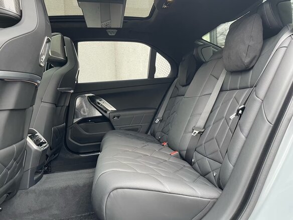 2024 BMW i7 xDrive60 I (G70), серый, 20500000 рублей - вид 7
