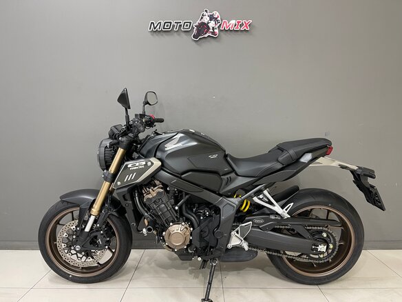 2022 Honda CB 650R, чёрный, 880000 рублей - вид 1