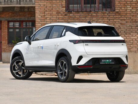 2026 Lynk & Co 06 I Рестайлинг, белый, 2737000 рублей, вид 4