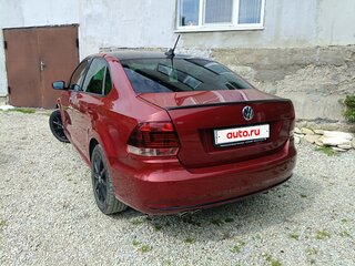 2018 Volkswagen Polo V Рестайлинг, пурпурный, 1400000 рублей, вид 4