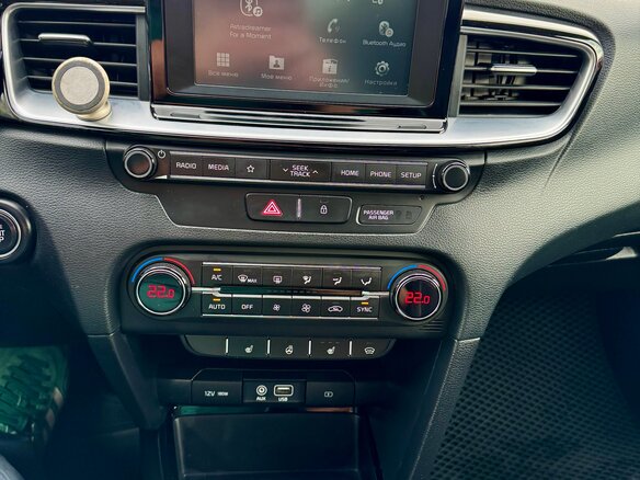 2019 Kia Ceed III, чёрный, 1750000 рублей - вид 12