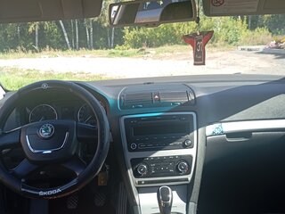 2013 Skoda Octavia II (A5) Рестайлинг, серебристый, 800000 рублей, вид 5