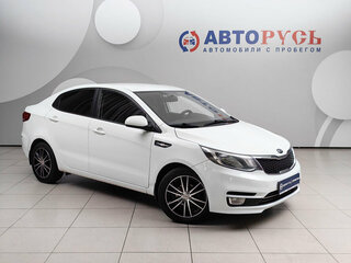 2017 Kia Rio III Рестайлинг, белый, 1098000 рублей, вид 1