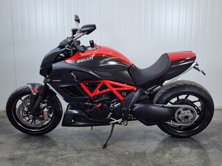 2011 Ducati Diavel Carbon, чёрный, 819000 рублей, вид 5
