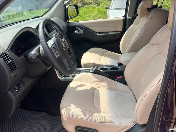 2011 Nissan Pathfinder III Рестайлинг, коричневый, 1850000 рублей - вид 9
