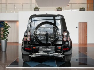 2026 Land Rover Defender 110 II, чёрный, 18830000 рублей, вид 4