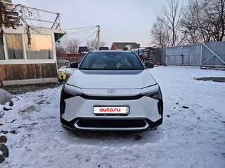 2022 Toyota bZ4X I, белый, 4000000 рублей, вид 5