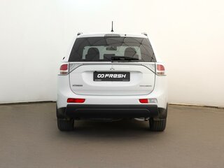 2012 Mitsubishi Outlander II Рестайлинг, белый, 1340000 рублей, вид 5