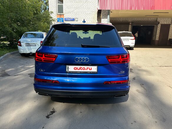 2016 Audi Q7 II (4M), синий, 4350000 рублей - вид 5