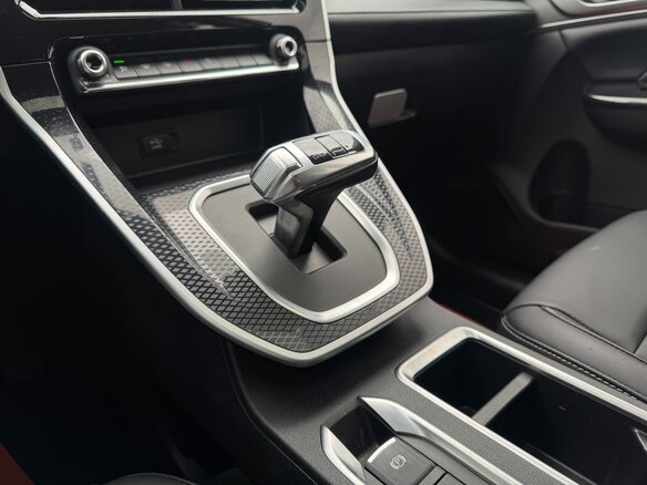 2022 Haval M6 Plus II, белый - вид 12
