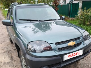 2013 Chevrolet Niva I Рестайлинг, зелёный, 670000 рублей, вид 1